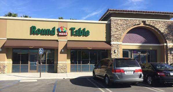 Round Table Pizza Restaurant Lunch Buffet Banquet Room Catering All You Can Eat Artisan Flatbreads Chicken Wings Pasta Salad Bar Sandwiches Vegetarian Specialty Pizzas Italian Food Corona Ca